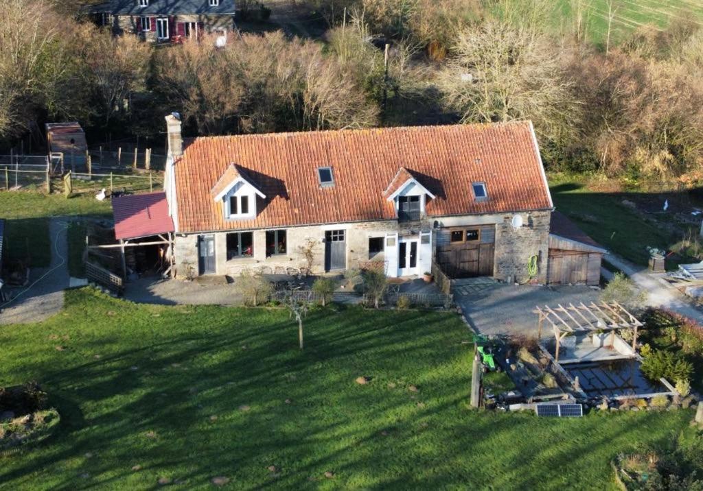 Ferme De Noyes Bed & Breakfast Sourdeval Exterior photo